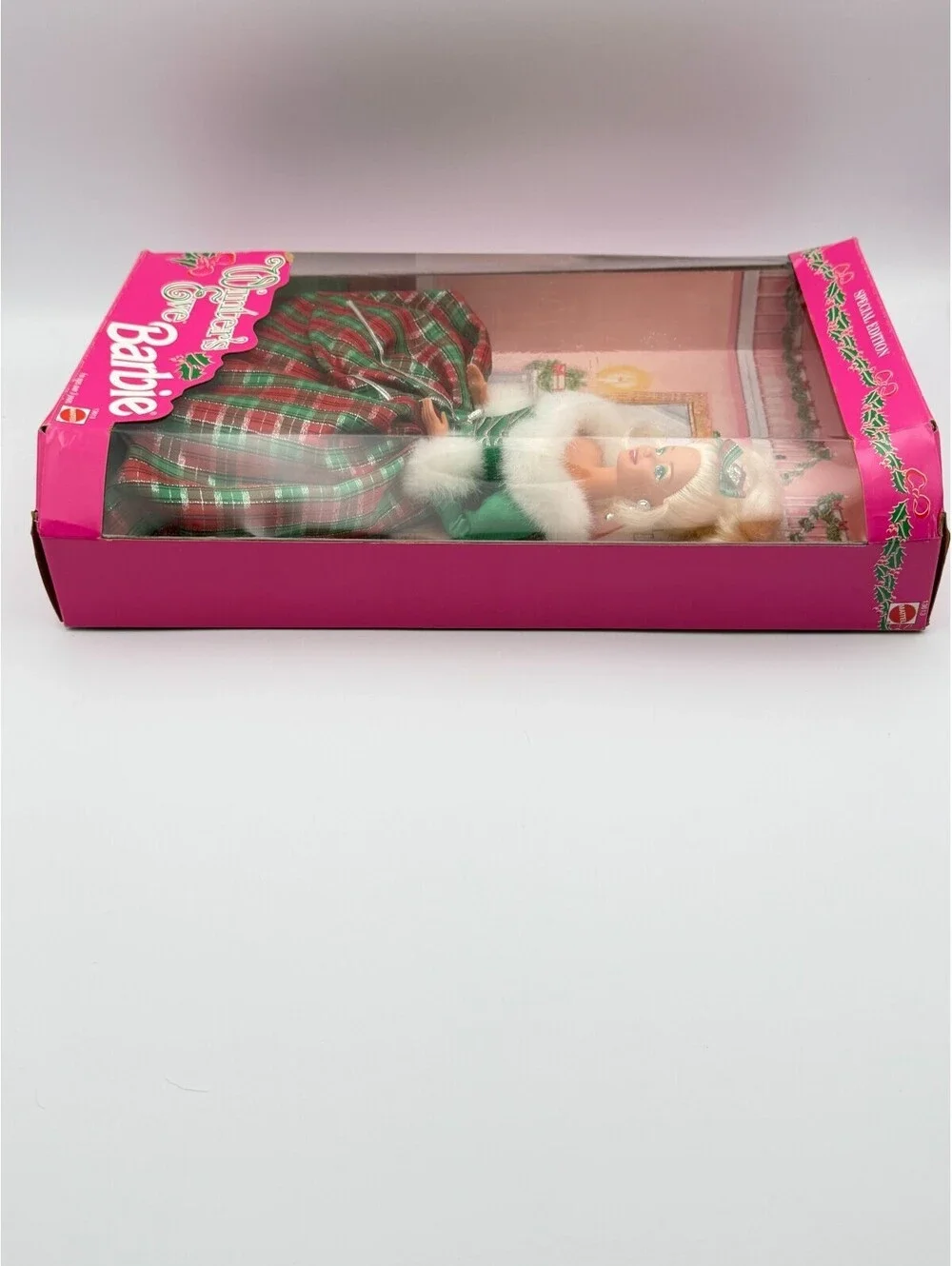Vintage 1996 Holiday Season Barbie Doll Special Edition Mattel 15581 NRFB